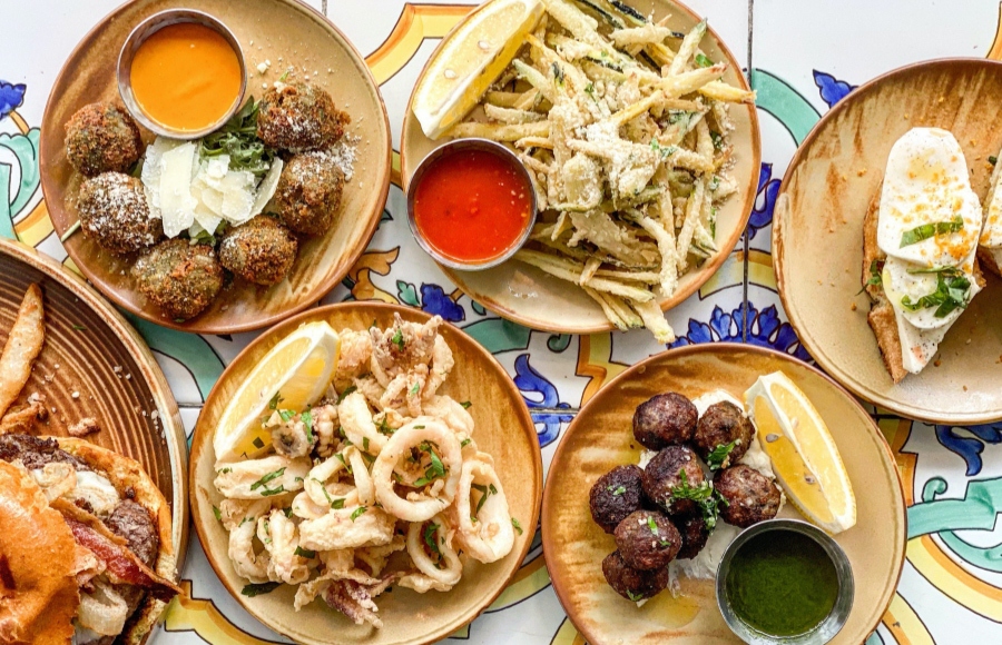 sideimg-amazing-cuisine-breathtaking-atmosphere-al-fresco-dining